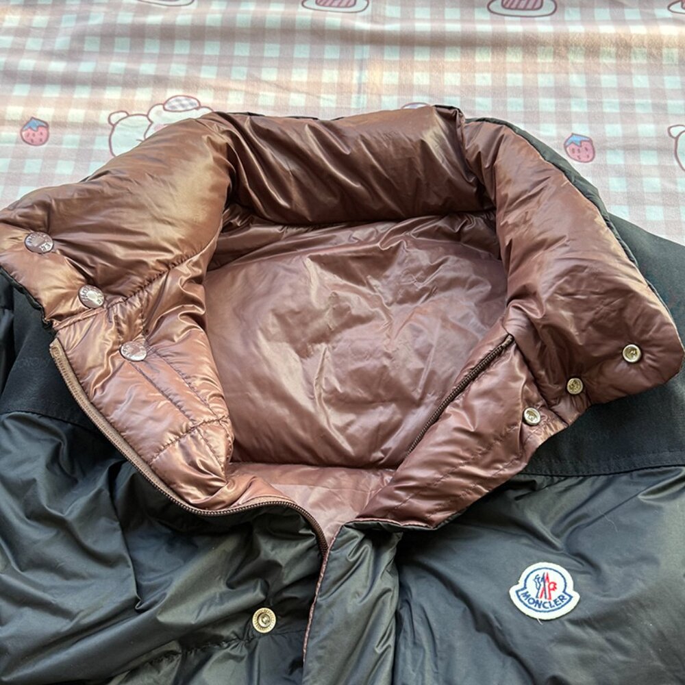 Moncler Verone Men's Reversible Short Down Jacket - Picture 4 of 13